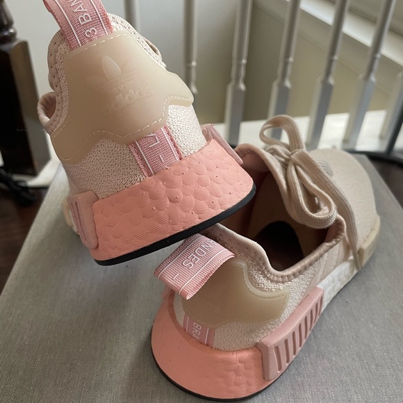 adidas NMD R1 Women’s in sz 6.5 - Picture 3 of 9